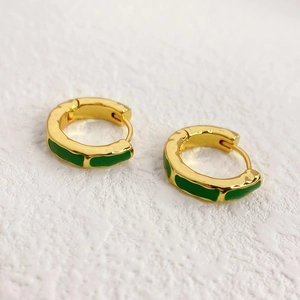 Chic 18K gold plated hoop earrings with green enamel and irregular hammered texture