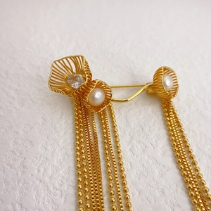 Winter floral pearl brooch with long gold tassels and rhinestones for coats