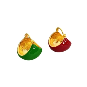 Boucles d'oreilles hémisphériques en émail avec placage or 18 carats en rouge et vert