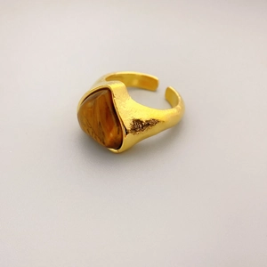 Vintage Goldring verstellbar mit Tigerauge-Stein und gehämmerter Metallstruktur