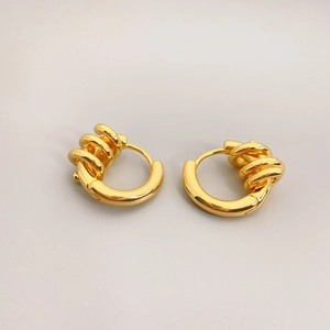 Boucles d'oreilles créoles en laiton plaqué or 18 carats avec motif de nœud torsadé