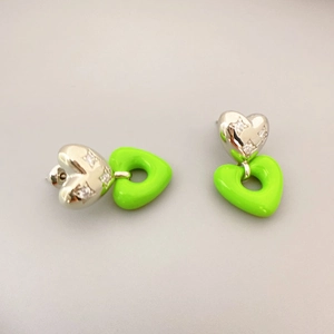 Boucles d'oreilles cœur en argent S925 avec émail vert et cristaux brillants