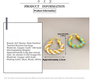 Détails des boucles d'oreilles torsadées en émail avec dimensions et plaquage or 18 carats