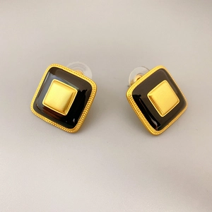 Square vintage brass earrings with 18K gold plating and black enamel inlay design