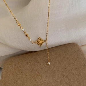 Kleeblatt Künstliche Perle Quasten Halskette Titanstahl 18K Vergoldet Hohlblume Y-Förmige Elegante Schmuck Für Frauen