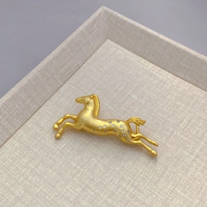 Elegant Galloping Horse Brooch 18K Gold Plated Brass With Sparkly Zircon Vintage Style Animal Pin For Women