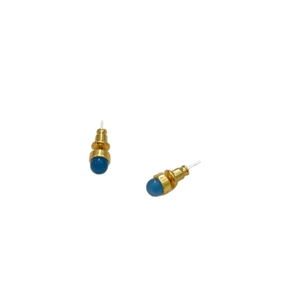 Elegante 925er Silber Ohrstecker mit blauem Achatstein und vergoldetem Finish