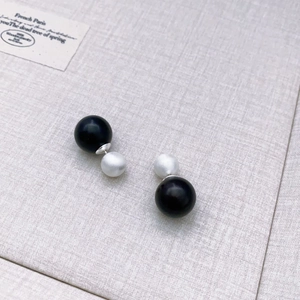 Orecchini vintage francesi con agata rossa e perle d'argento spazzolato dal design unico