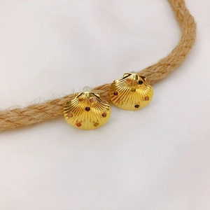 Boucles d'oreilles coquillages en laiton plaqué or 18 carats avec pierres colorées