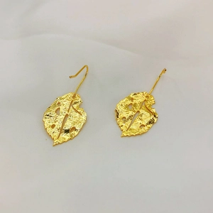 Ins fashion 18K gold-plated leaf drop earrings with matte frosted texture and hollow detail