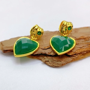 Retro Heart Green Crystal Drop Earrings With 925 Sterling Silver Earring Post Gold Plated Hammered Brass Jewelry For Women