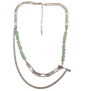 Fashionable dual-layer silver Figaro chain necklace with green aventurine beads