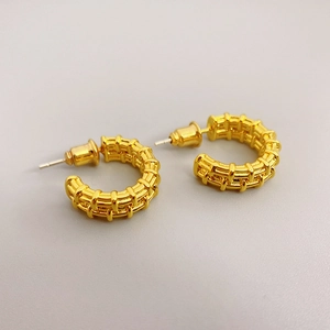 Chic 18K gold plated C-shaped stud earrings with intricate woven mesh texture design