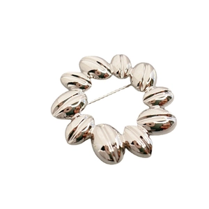 Polished silver sunflower brooch in 18K gold plated brass for coats and sweaters