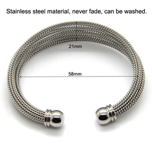 Detail of twisted stainless steel cable bracelet showing 21mm width and 58mm diameter