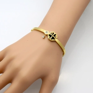 Minimalist 18k gold-plated stainless steel four-leaf clover bracelet with zircon details