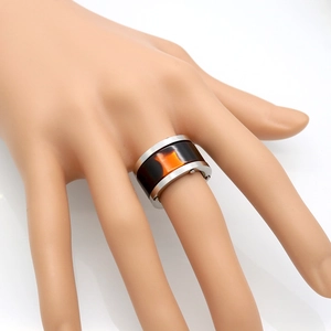 Fashionable titanium steel ring with brown resin inlay and metal pin accents for couples