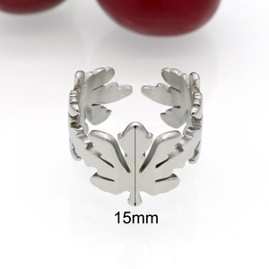 Adjustable hollow maple leaf open ring in gold finish stainless steel, 15mm width