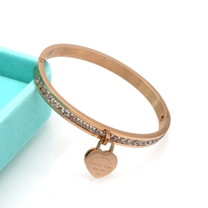 Rose gold stainless steel heart charm bracelet with sparkling zircons and love engraving