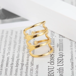 Anello a spirale multistrato minimalista in acciaio inossidabile dorato lucido a specchio