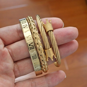 Ensemble de bracelets en acier inoxydable doré avec couronnes et chiffres romains