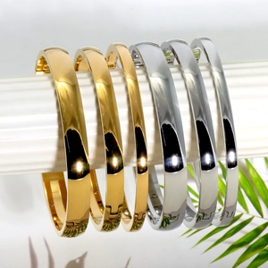 Set di 6 bracciali minimalisti in acciaio inossidabile lucido in oro e argento