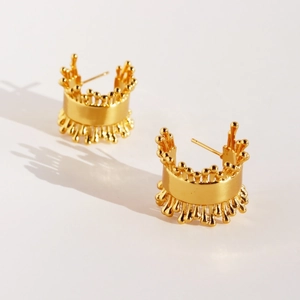 Gold C-shaped stud earrings featuring a textured geometric crown design and metallic finish