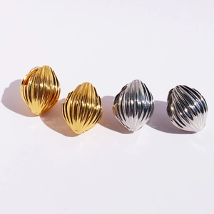 Boucles D'oreilles Créoles À Texture Coquille Nervurée Laiton Plaqué Or Bijoux De Mode Minimalistes Pour Femme