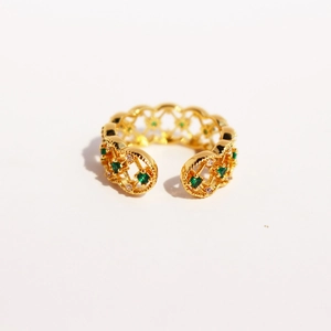 Vintage palace style emerald zircon open ring with hollow lace gold-plated patterns