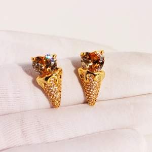 Creative gold ice cream cone earrings with heart-shaped zircon and pave diamonds