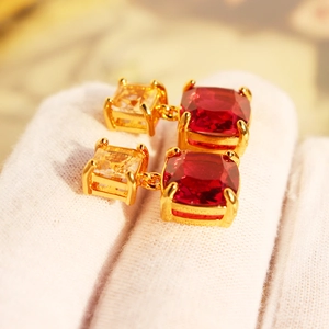 Boucles d'oreilles vintage avec pierre rouge bordeaux et zircon champagne géométrique