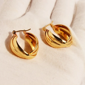Creative multi-layer geometric twisted hoop earrings in high-polished gold finish