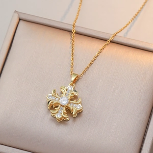 Goldene Kreuzkette mit hohlem Blumendesign und funkelnden Zirkon-Inlays für Damen