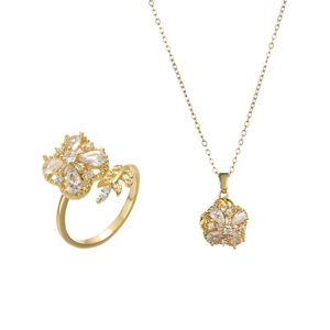 Parure bijoux fleur trèfle à quatre feuilles en zircon avec collier doré et bague