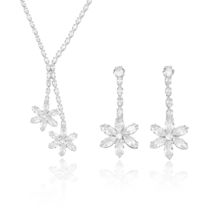 Elegante set di gioielli a fiori in zircone con collana di cristallo e orecchini a goccia