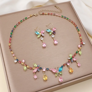 Set Di Gioielli Farfalla Colorata Collana E Orecchini Rame Placcato Oro Zircone Strass Stile Bohémien Per Donna