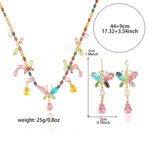 Set collana e orecchini a farfalla arcobaleno con cristalli colorati e oro