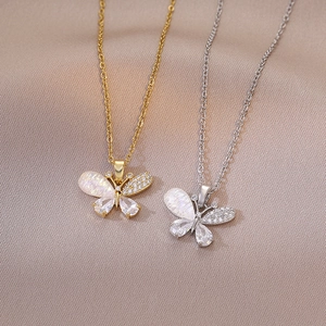 Élégant Collier Pendentif Papillon Avec Chaîne En Acier Titane Cuivre Opale Et Zircone Cubique Bijoux Pour Femmes