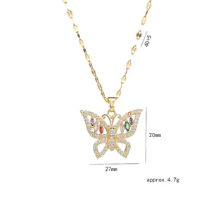 Collana con ciondolo a farfalla dorata con zirconi multicolore e cristalli brillanti