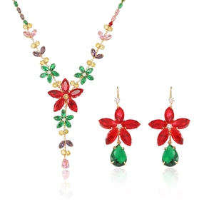 Elegantes Goldschmuck-Set mit bunten Zirkon-Blumen und grünen Tropfenanhängern für Damen