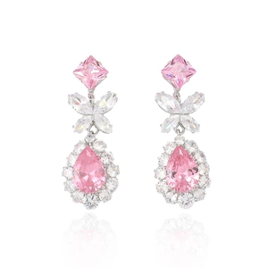Boucles d'oreilles papillon élégantes avec zircon rose poire et monture en argent