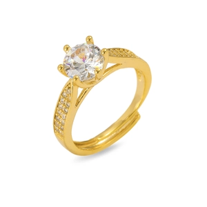Bague dorée réglable avec un grand zircon rond et des petits diamants en serti à 6 griffes