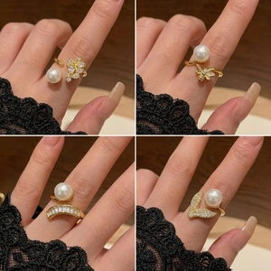 Elegante Legierung Zirkon Kunstperle Offener Ring Verstellbar Französischer Stil Blume Schmetterling Biene Schmuck Für Damen