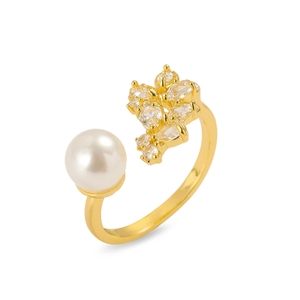 Verstellbarer Ring im französischen Stil mit weißer Perle und funkelndem Zirkon-Schmetterling