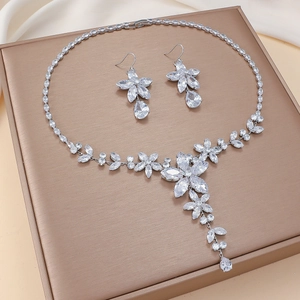 Silver sunflower jewelry set with sparkling zircon necklace and earrings for wedding