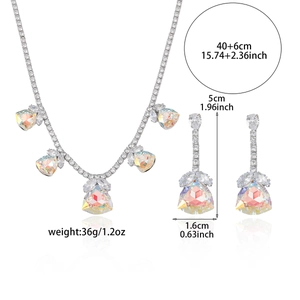 Elegantes Zirkon-Halsketten- und Ohrring-Set mit Aurora-Kristallen für Partys