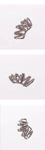 Vue détaillée du ear cuff argenté multicouche serti de zircons blancs étincelants