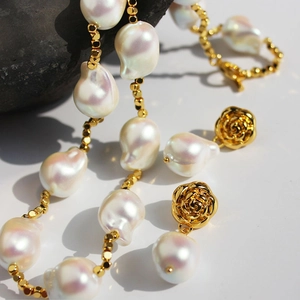 Collana Künstliche Perle Barocche Orecchini Rosa Bracciale Ottone Placcato Oro Gioielli Vintage Francesi Donna