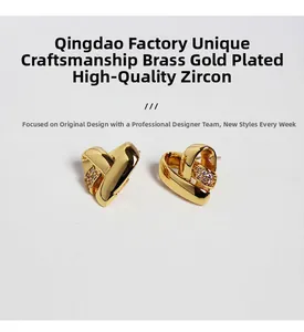 Détails de boucles d'oreilles cœur en laiton plaqué or avec zircons micro-incrustés