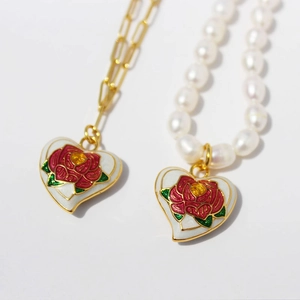 Vintage Heart Rose Enamel Pendant Necklace Copper And Artificial Pearl Jewelry For Women Romantic Flower Design